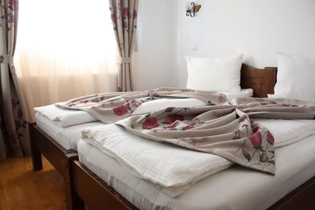 Conacul Samfirei Hotel Felsőgirda Szoba fotó