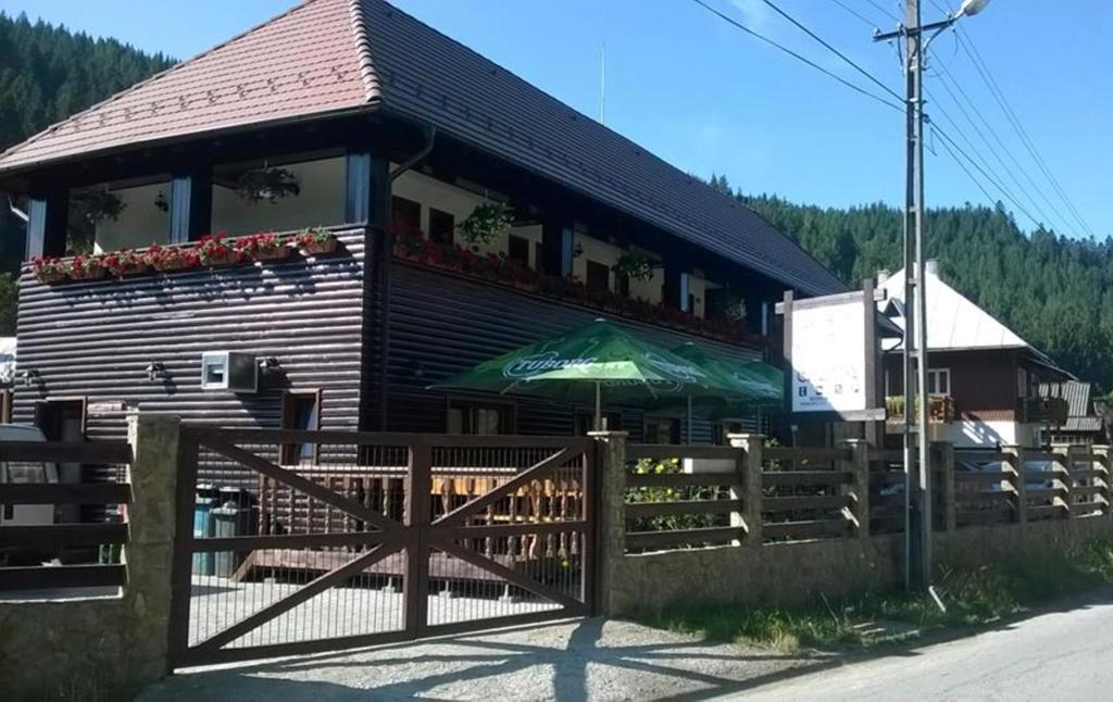 Conacul Samfirei Hotel Felsőgirda Kültér fotó