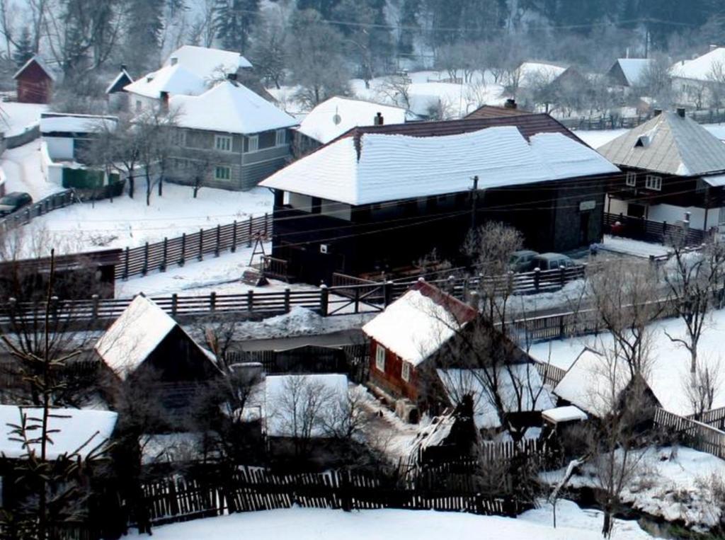 Conacul Samfirei Hotel Felsőgirda Kültér fotó